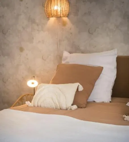 Lägenhet Avec Son Patio Dans Centre Historique De *